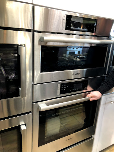 Appliance Store «Smithtown Appliance Co», reviews and photos, 25 E Main St, Smithtown, NY 11787, USA