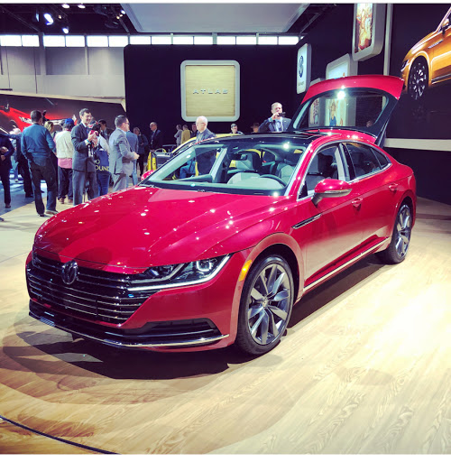 Volkswagen Dealer «Elgin Volkswagen», reviews and photos, 2630 Auto Mall Dr, Elgin, IL 60124, USA