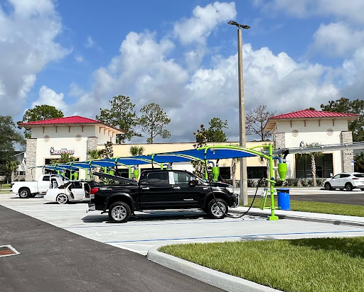 TUX Car Wash en Orange Park
