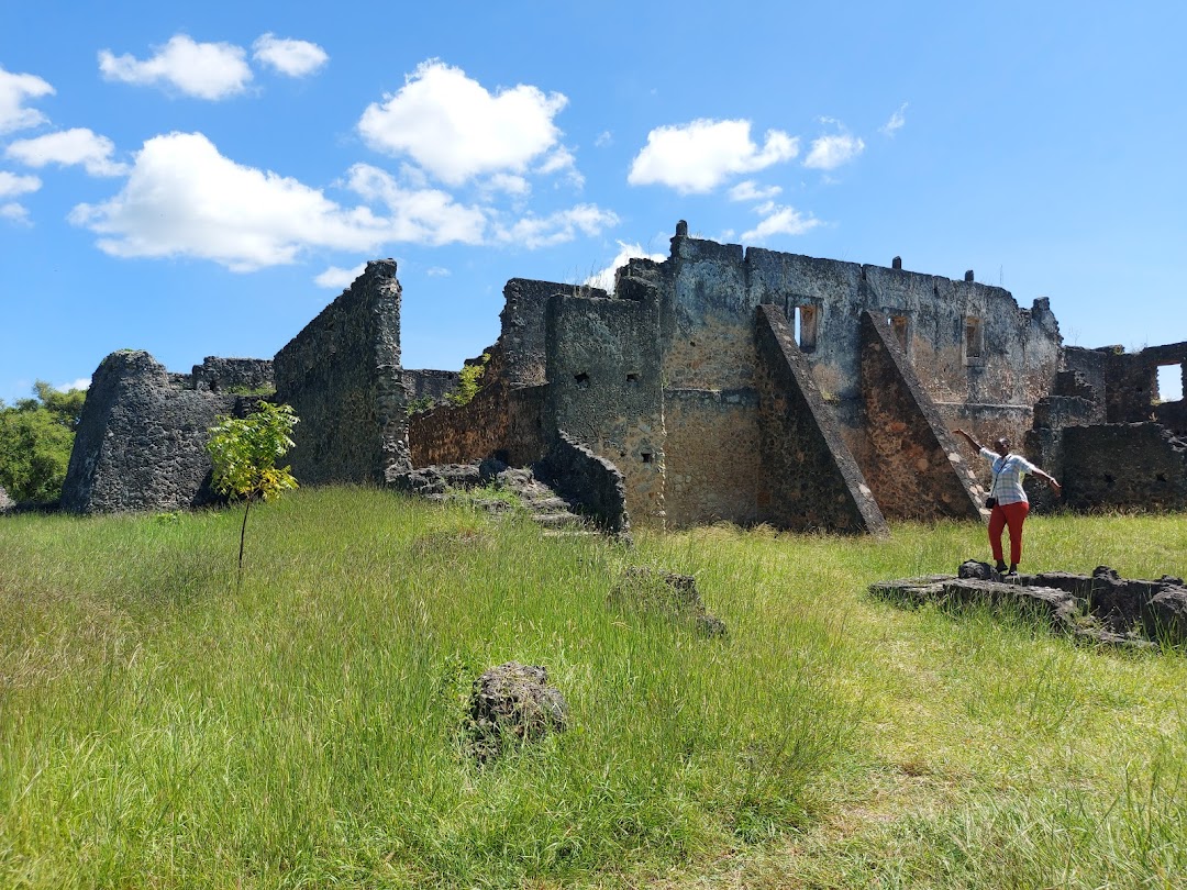 Makutani Palace Ruins