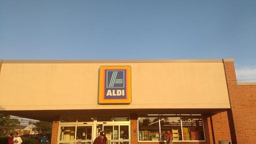 Supermarket «ALDI», reviews and photos, 6 Van Dyke Ave, New Brunswick, NJ 08901, USA