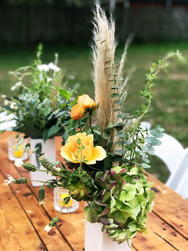 Florist «Florist Fire», reviews and photos, 716 S Village Cir, Tampa, FL 33606, USA