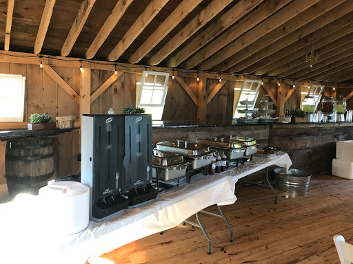 Barbecue Restaurant «Hogzilla BBQ Pit», reviews and photos, 889 W Columbia Ave, Battle Creek, MI 49015, USA