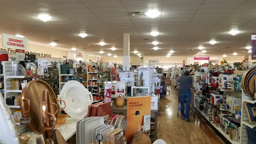 Department Store «HomeGoods», reviews and photos, 1444 E Golf Rd, Schaumburg, IL 60173, USA