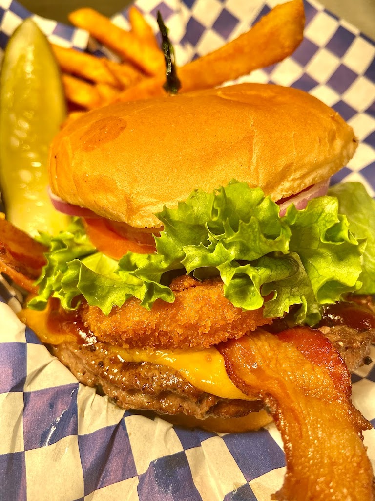 DaVilla'z American Restaurant 85120