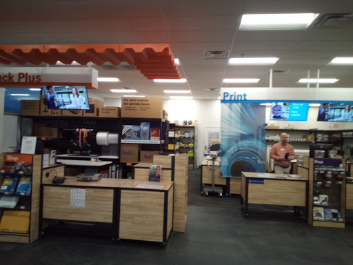 Print Shop «FedEx Office Print & Ship Center», reviews and photos, 4640 1st Ave NE, Cedar Rapids, IA 52402, USA