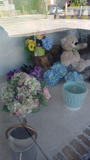 Florist «The Flower Boutique», reviews and photos, 39 N Washington St, Gettysburg, PA 17325, USA