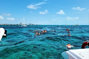 Isla Mujeres Catamaran Tour by Islander image