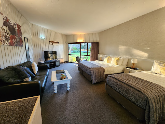 Reviews of ASURE Explorer Motel & Apartments in Te Anau - Restaurant
