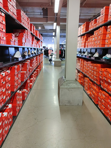 Sporting Goods Store «Nike Factory Store», reviews and photos, 1600 Saratoga Ave #213, San Jose, CA 95129, USA