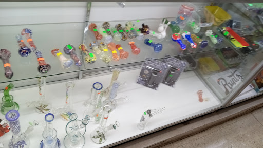 Grocery Store «Us Mini Mart», reviews and photos, 290 W Oak St, Lebanon, OR 97355, USA