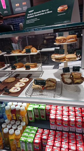 Shopping Mall «Coral Ridge Mall», reviews and photos, 1451 Coral Ridge Ave, Coralville, IA 52241, USA