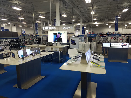 Shopping Mall «Midway Mall», reviews and photos, 3433 Midway Mall, Elyria, OH 44035, USA