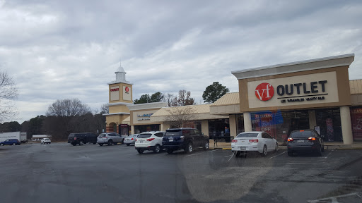VF Outlet, 195 Outlet Center Dr, Queenstown, MD 21658, USA, 
