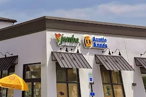 Auntie Anne’s image