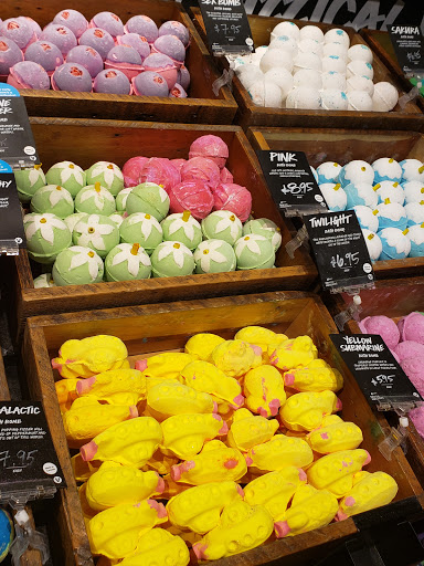 Cosmetics Store «LUSH», reviews and photos, 1961 Chain Bridge Rd, McLean, VA 22102, USA