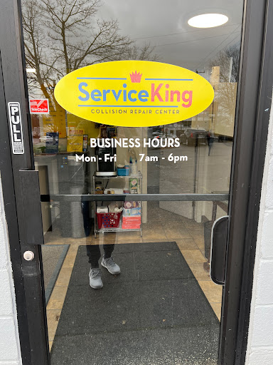 Auto Body Shop «Service King Collision Repair of West Seattle», reviews and photos, 4501 38th Ave SW, Seattle, WA 98126, USA