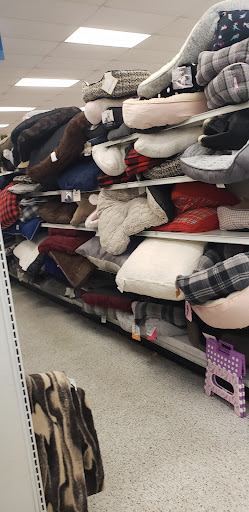 Clothing Store «Ross Dress for Less», reviews and photos, 352 S College Rd, Wilmington, NC 28403, USA