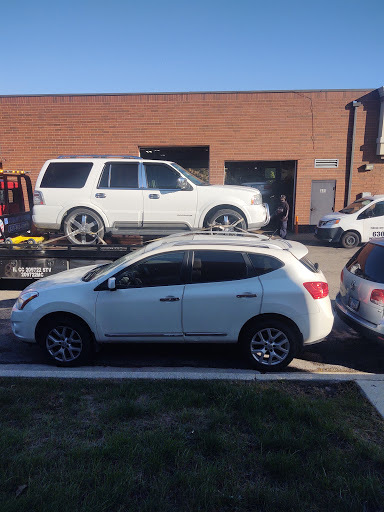 Auto Repair Shop «Quiroz Auto Repair», reviews and photos, 485 N Bolingbrook Dr, Bolingbrook, IL 60440, USA