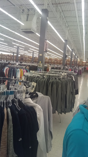 Discount Store «Discount Fashion Warehouse Northland», reviews and photos, 2727 Northland Plaza Dr, Columbus, OH 43231, USA