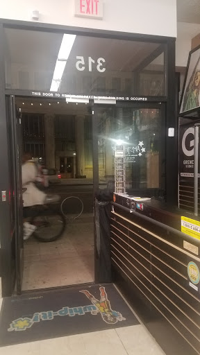 Tobacco Shop «Amsterdam Smoke and Vape Store», reviews and photos, 315 Pine Ave, Long Beach, CA 90802, USA