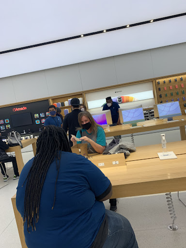 Computer Store «Apple Annapolis», reviews and photos, 1735 Annapolis Mall Rd, Annapolis, MD 21401, USA