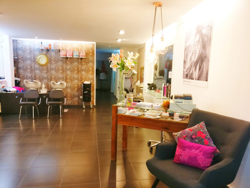 Perruqueria Julia Cereto en LLançà, Girona