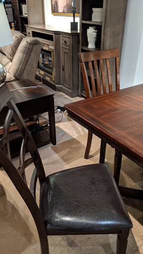 Furniture Store «Rooms To Go Furniture Store - Altamonte Springs», reviews and photos, 464 FL-436, Altamonte Springs, FL 32714, USA