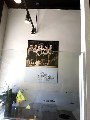 Chocolate Shop «Best Chocolate In Town», reviews and photos, 880 Massachusetts Ave, Indianapolis, IN 46204, USA