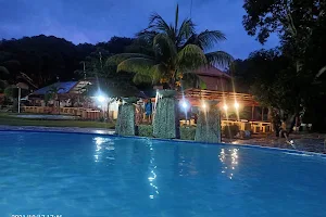 Kamanggahan Garden Resort image