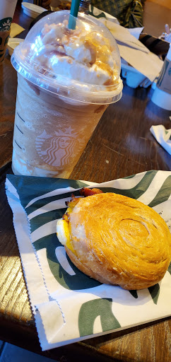Coffee Shop «Starbucks», reviews and photos, 1720 S Orange Blossom Trail, Apopka, FL 32703, USA