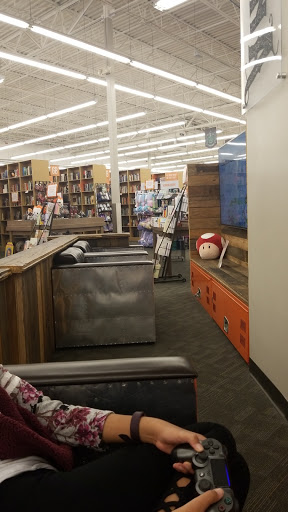Used Book Store «2nd & Charles», reviews and photos, 1705 Mall of Georgia Blvd, Buford, GA 30519, USA