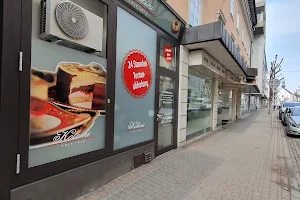 Konditorei KOLOINI - Torten-Verkauf - Automat image