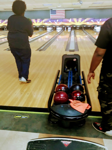 Bowling Alley «AMF American Lanes», reviews and photos, 885 Flat Shoals Rd SE, Conyers, GA 30094, USA