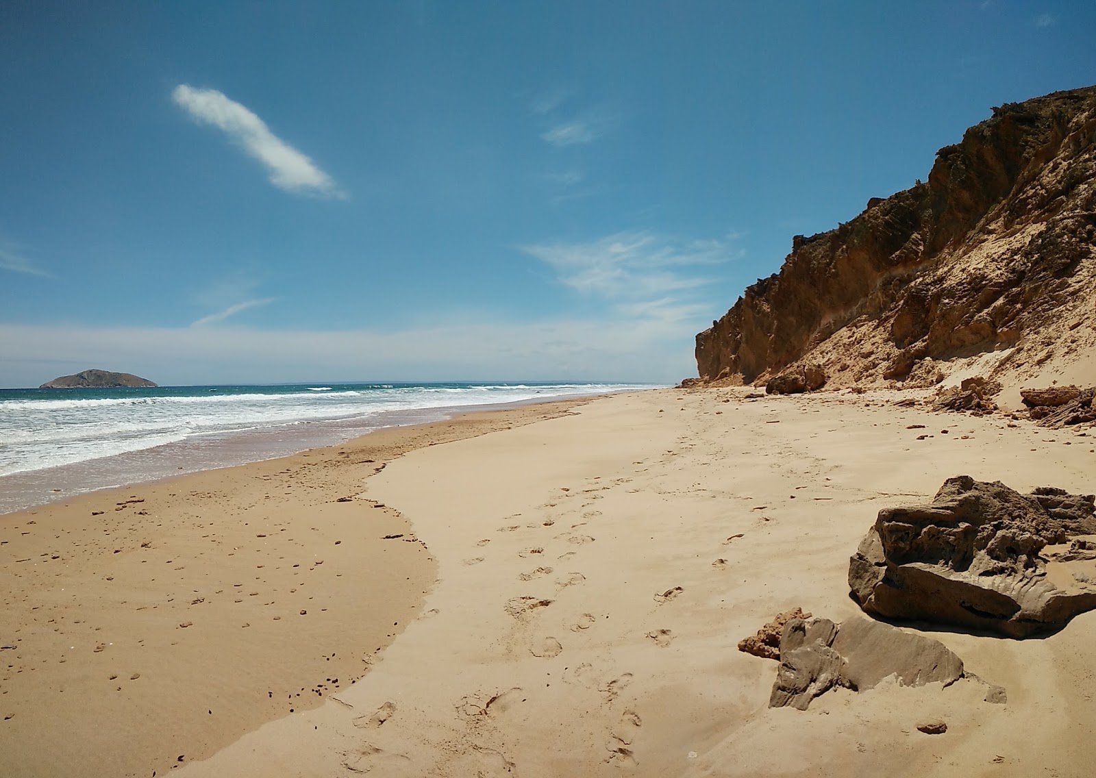 Foto di Darby Beach con una superficie del sabbia luminosa