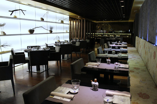 FUKU restaurante japonés - C. del Marqués de Villamejor, 8, 28006 Madrid
