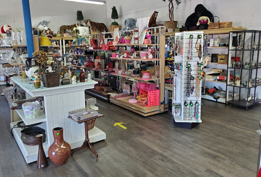 Thrift Store «St. Vincent de Paul Thrift Store», reviews and photos, 4009 S 56th St, Tacoma, WA 98409, USA