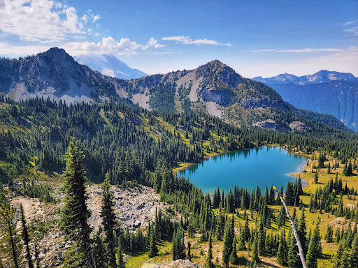 Sheep Lake and Sourdough Gap Trailhead