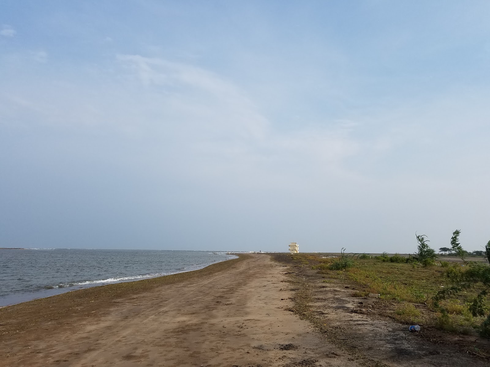 Photo de Hamsaladeevi Beach et le règlement