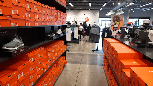 Sporting Goods Store «Nike Factory Store», reviews and photos, 15609 FL-535, Orlando, FL 32821, USA