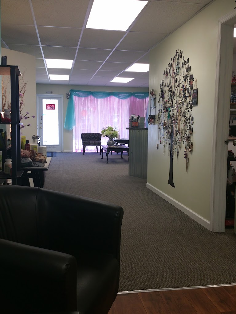 Shalom Salon & Spa 17842