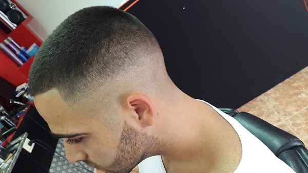 Imagen de Peluquería De Caballeros Moises Arrocha (6 de 10)
