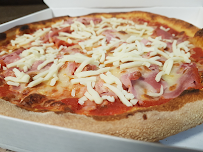 Photos du propriétaire du Pizzas à emporter Trogarra Box Lesparre 24h/24 à Lesparre-Médoc - n°8