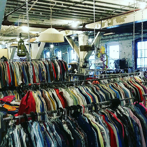 Wholesaler «Pixel 19 Vintage Clothing LLC», reviews and photos, 211 Klotter Ave, Cincinnati, OH 45219, USA