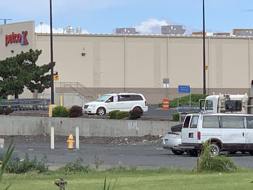Pet Supply Store «Petco Animal Supplies», reviews and photos, 911 N Stratford Rd c, Moses Lake, WA 98837, USA