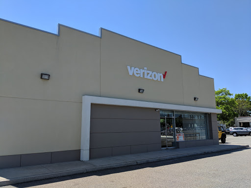 Cell Phone Store «Verizon», reviews and photos, 2132 Sunrise Hwy, Merrick, NY 11566, USA