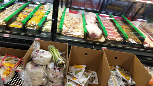 Grocery Store «Village Market Place», reviews and photos, 4034 Dempster St, Skokie, IL 60076, USA