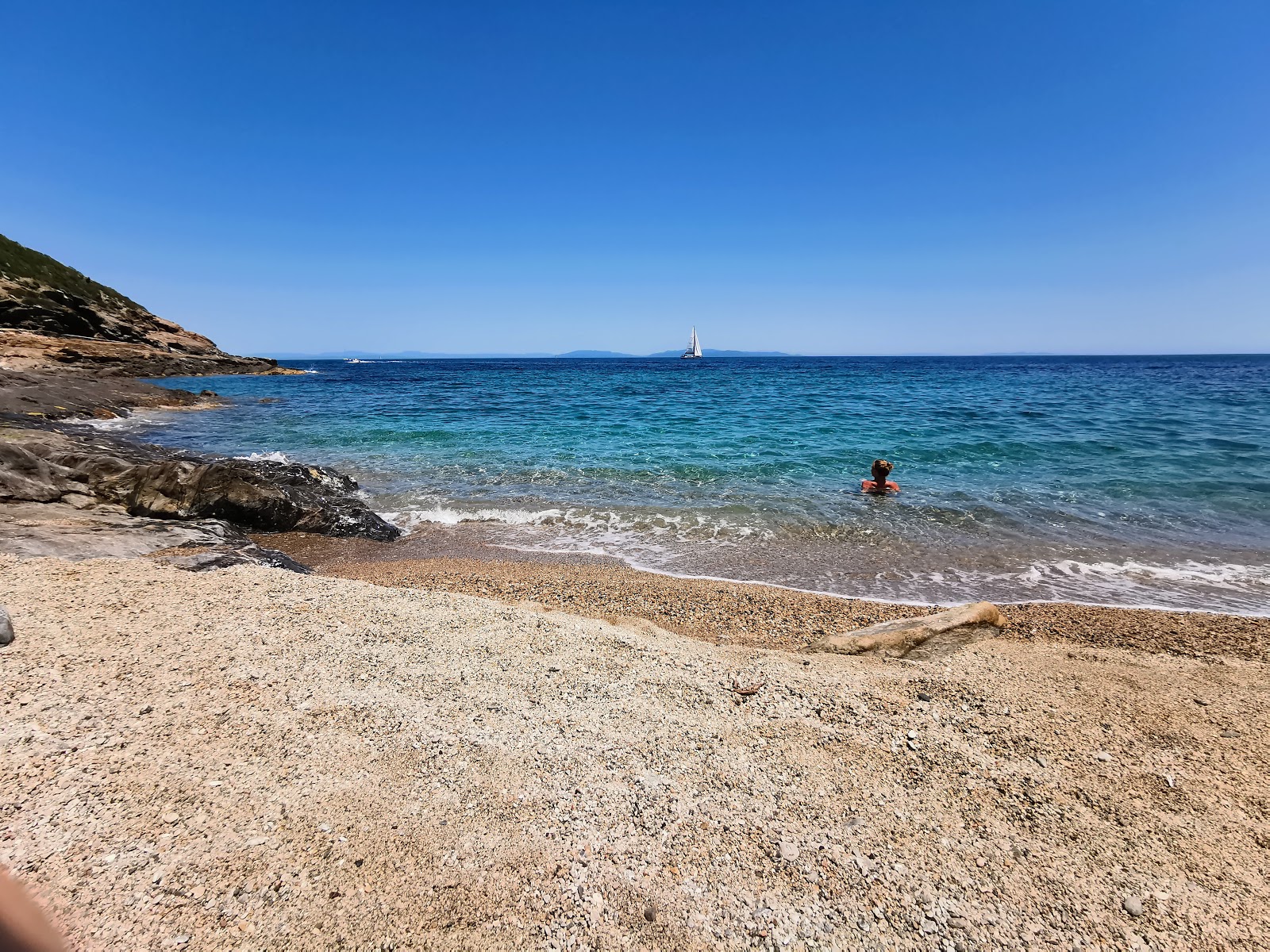 Photo de Spiaggia dello Stagnone avec plage sans baie