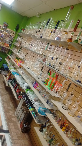 Tobacco Shop «G&S Smoke Shop», reviews and photos, 9163 W Union Hills Dr # 113, Peoria, AZ 85382, USA