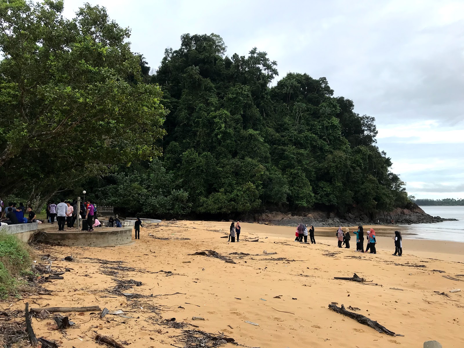 Photo of Pasir Panjang Beach and the settlement